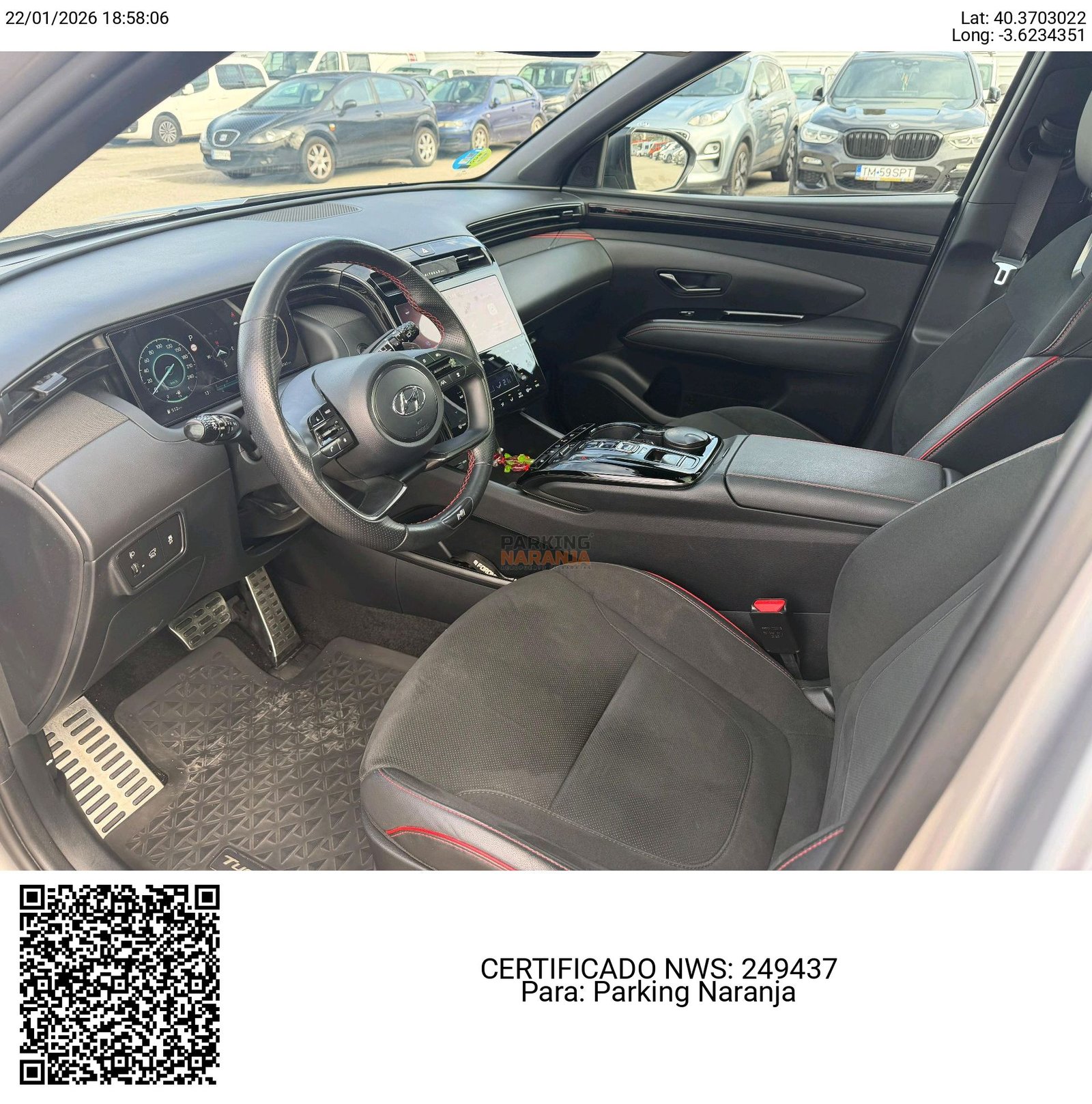 Interior frontal del vehículo